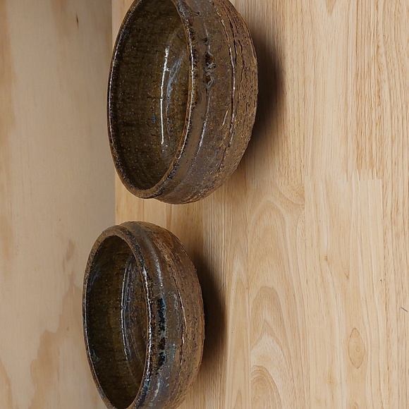 Signed Raku? POTTERY BOWLS BROWN UNUSED SET OF 2 - Picture 4 of 6